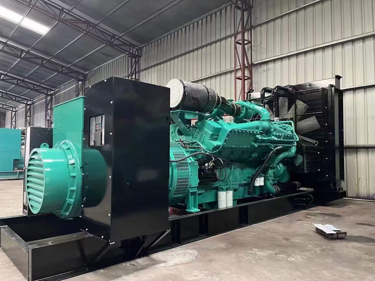 东辽如何降低 800kW 柴油发电机输出电流的波动？